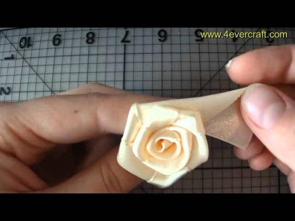 Мастер класс по созданию розы из ленты (handmade ribbon