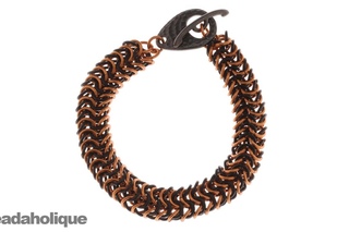 How to Make a Chain Maille Bracelet Using the Round Maille Weave