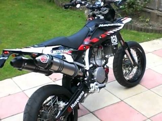 Husqvarna SM510R, with twin Leo Vince 2