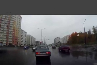 Нет слов. Так перекресток проезжают только в Снежинске. 26 сентября 2015