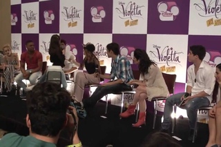 Violetta en Vivo Brasil : Conferencia de Prensa por Sabrina Vella