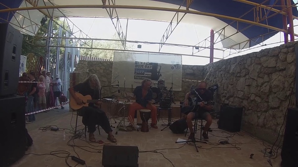 Marcus Bona Trio ( Live in Blue Bay Jazz Festival 2017) Lunar Surf ( Marcus