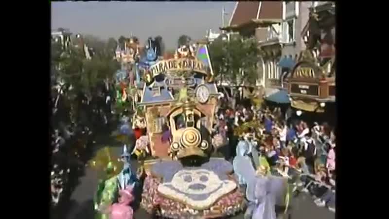 Walt Disney World Christmas Day Parade ( December 25,