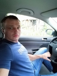Александр Ларионов