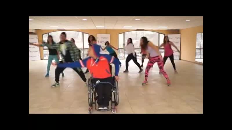 Grillo Aranguiz zumba Chile
