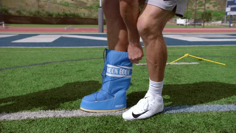 Peytons.Places.S01E13.Foot.ball.