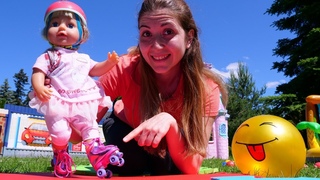 ocuklar iin spor oyunu. Baby Born paten kayyor. Oyuncak bebek oyunlar.