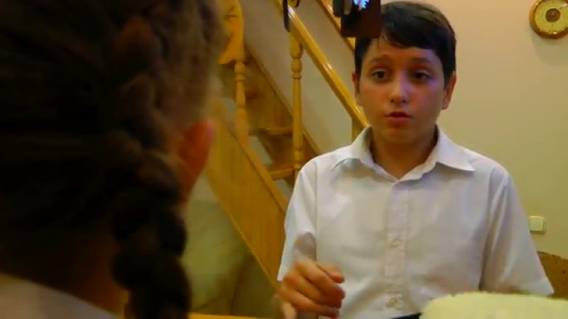 РОМА ПРОКРАЛСЯ В МОЙ ДОМ Страшилки для детей Снова Школа KIDS