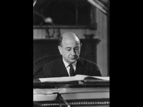 Cherkassky plays Rubinstein Melody in
