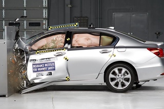 2014 Acura RLX small overlap IIHS crash test